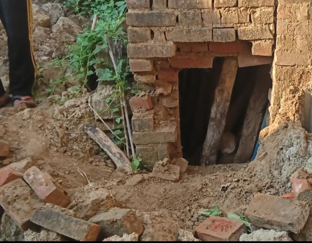 Fatehpur News: चार घरों में घुसे चोर, दो जगह से 5.12 लाख का माल बटोर ले गए