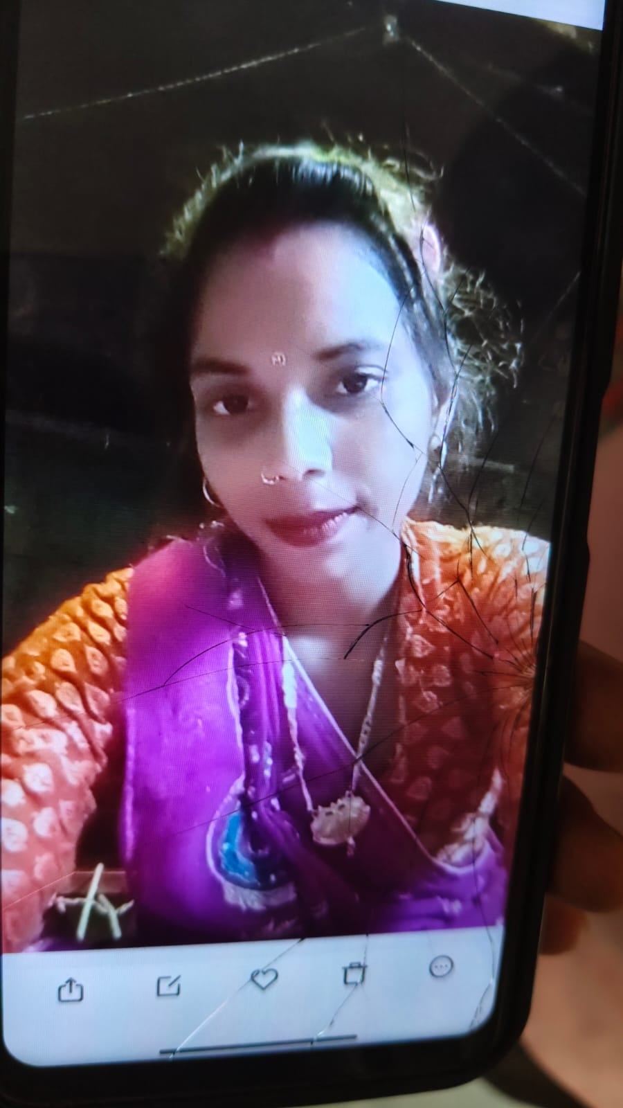 Etawah News: घरेलू विवाद के बाद पत्नी ने जहरीला पदार्थ पीया, मौत