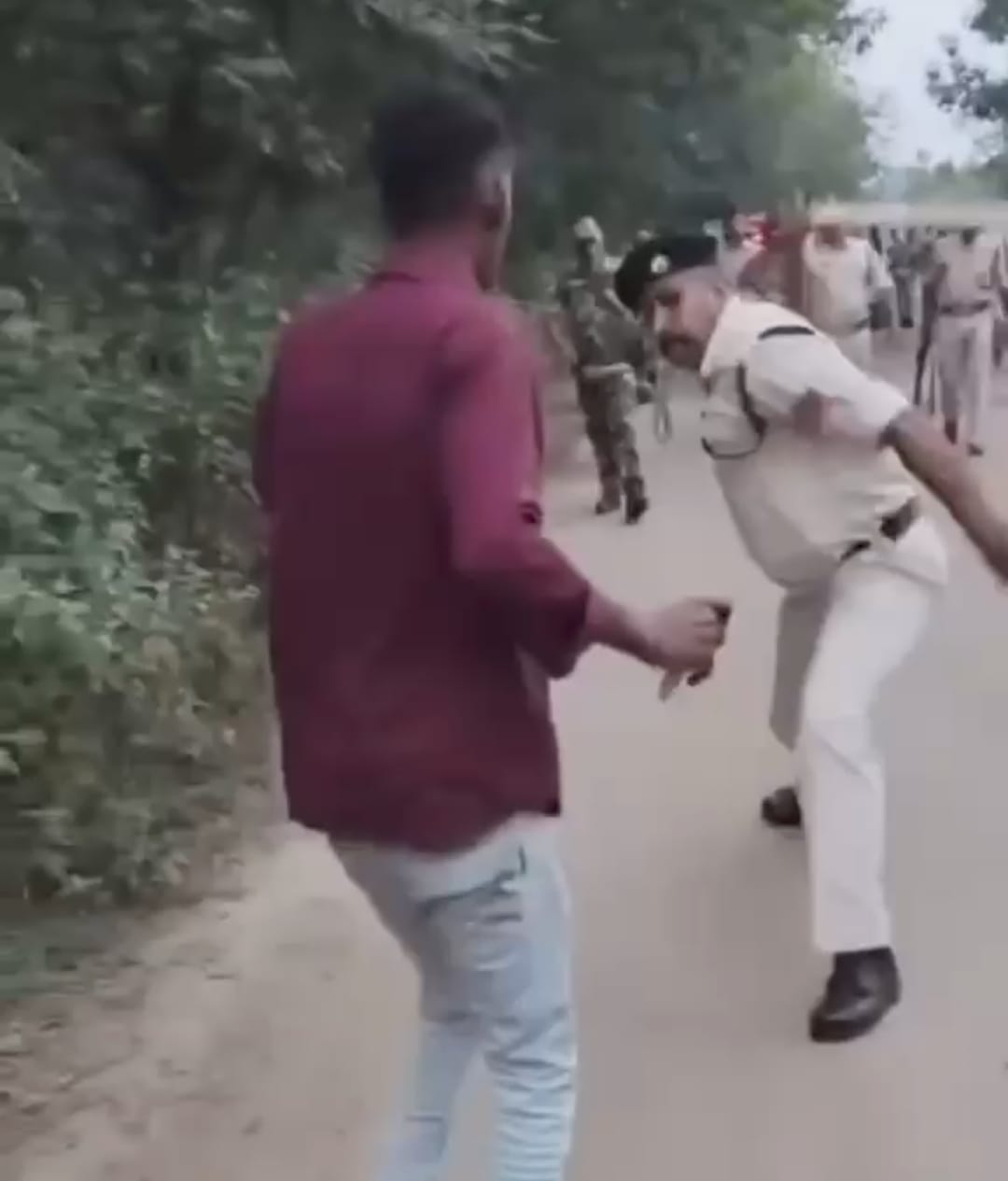 Tensions flare up again in Barkagaon; heated argument between CISF personnel and villagers—video goes viral.