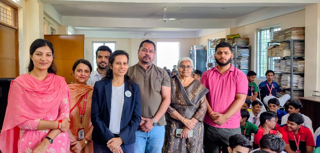 हीलिंग पृथ्वी फाउंडेशन एनजीओ द्वारा पांवटा साहिब के स्कूल में जागरूकता कार्यक्रम आयोजित। संवाद
