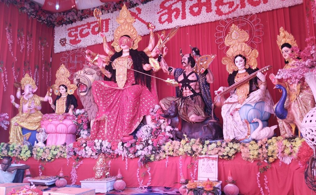 Siddharthnagar News: भक्ति गीतों व जयकारों से भक्तिमय हुआ माहौल