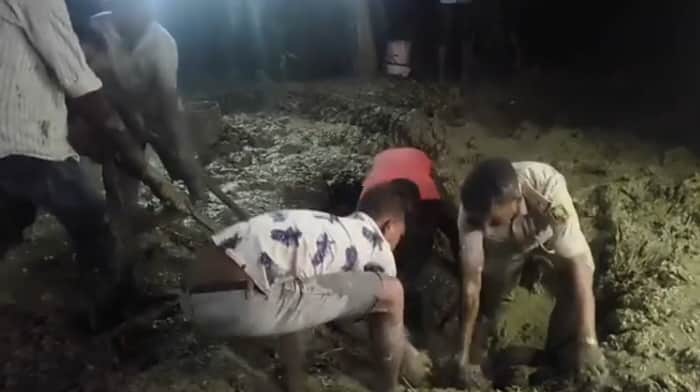 bihar muzaffarpur missing teacher palak kumari body recovered buried mango orchard mother sister detained