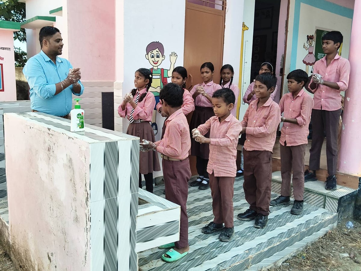 Siddharthnagar News: हाथ धोने के सही तरीके बताकर बीमारियों से बचाव के प्रति किया जागरूक