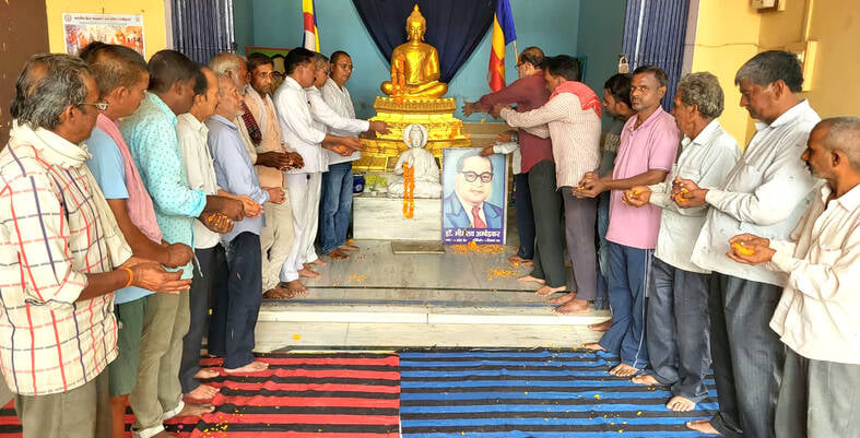 Bulandshahar News: धम्म चक्र दिवस पर गौतम बुद्ध की प्रतिज्ञाओं को किया याद