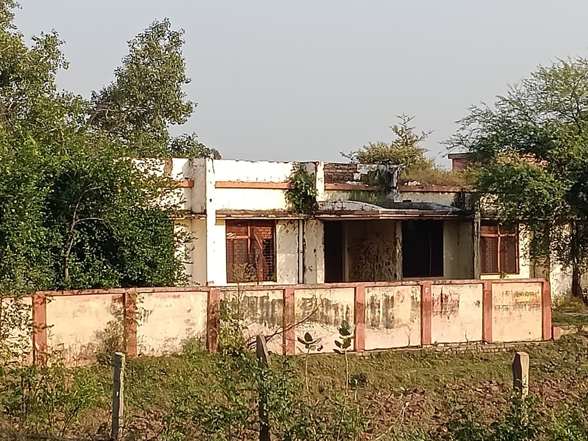 Prayagraj News: 19 सालों से इलाज की राह देख रहा लालापुर का महिला अस्पताल