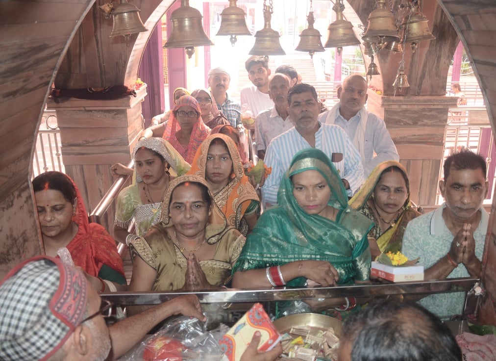 Pratapgarh News: मां स्कंद माता के गूंजे जयकारे, दर्शन- पूजन को उमड़ी भीड़