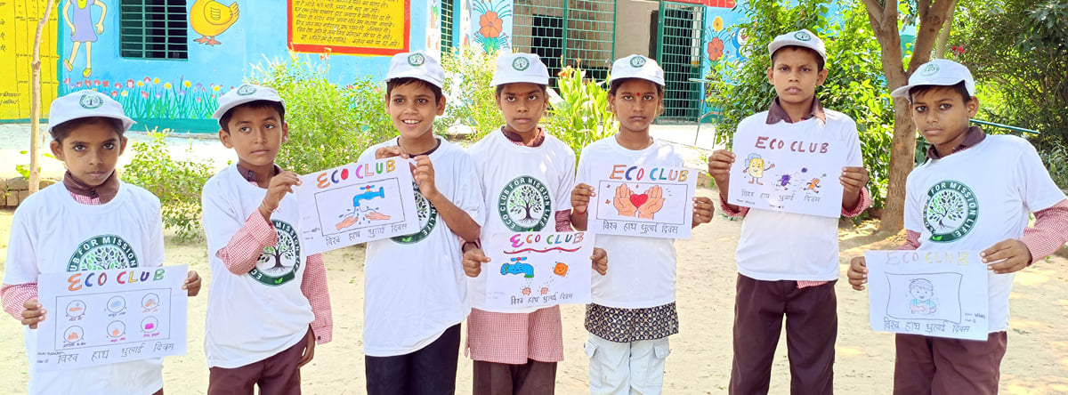 Agra News: विश्व हाथ धुलाई दिवस पर बच्चों ने फैलाई जागरूकता