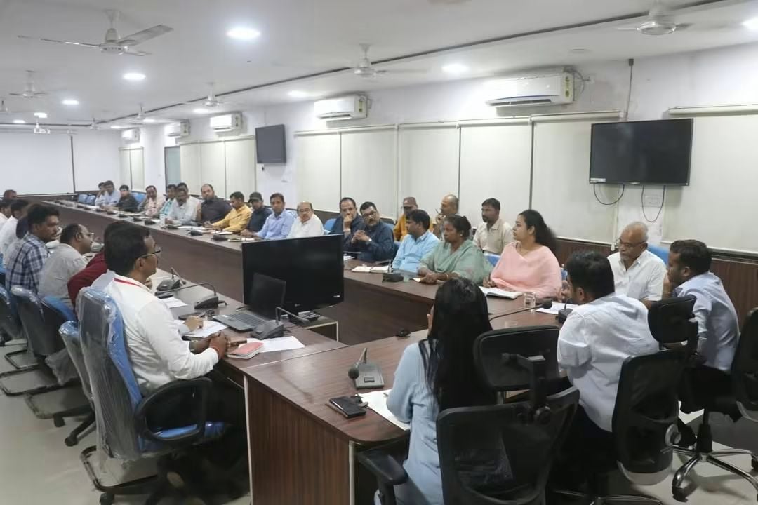 शहडोल: सीएम मोहन यादव के आगमन की तैयारियां तेज, 25 अक्टूबर तक मुख्यालय नहीं छोड़ सकेंगे अधिकारी, आदेश जारी