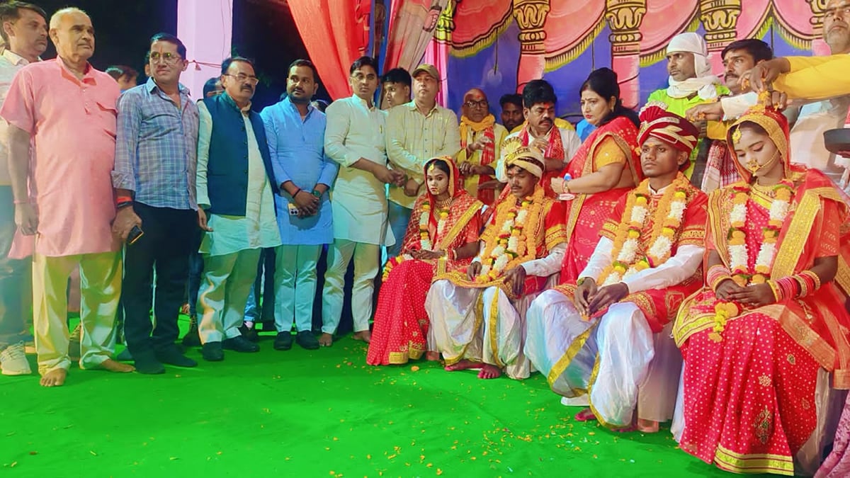 Sonebhadra News: रामलीला मंच पर गूंजी शहनाई
