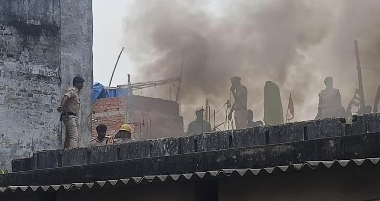 muzaffarpur candle factory fire gas leak deepak industries malighat bihar