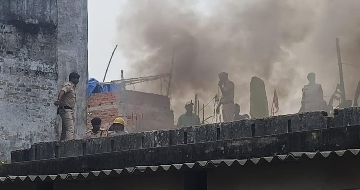 muzaffarpur candle factory fire gas leak deepak industries malighat bihar