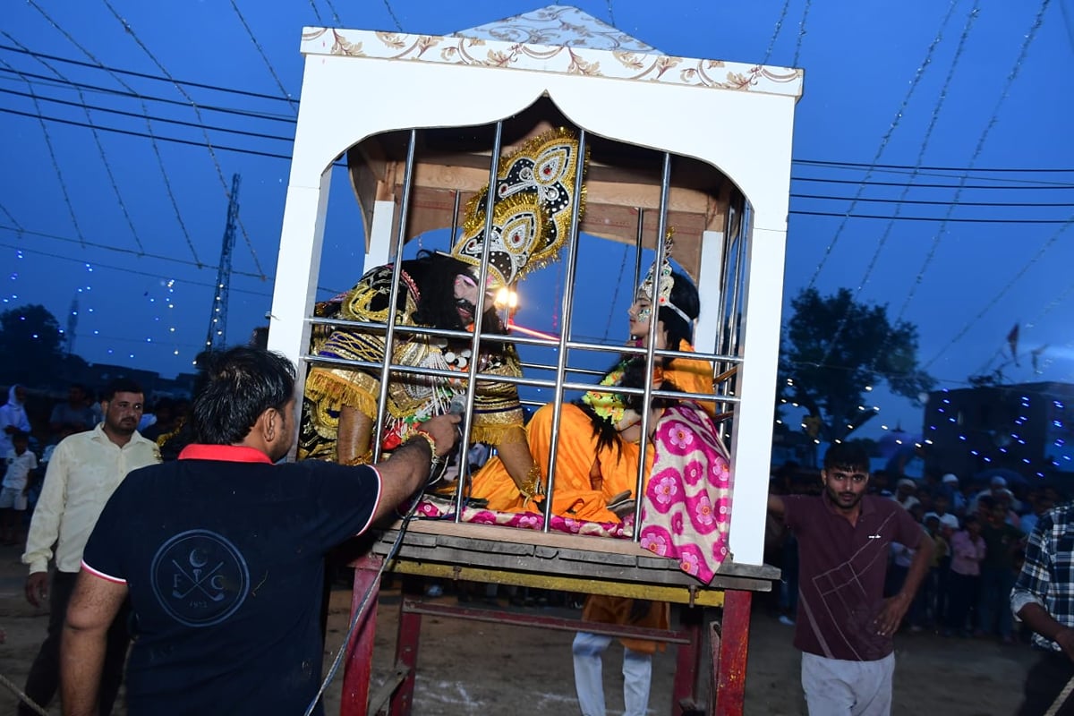 Agra News: सोने के मृग के मोह में पड़े श्रीराम, रावण ने किया सीता हरण