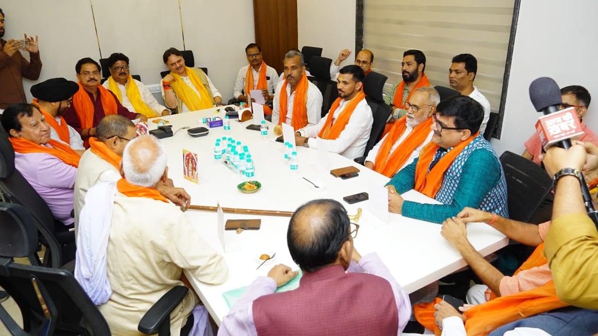 स्नातक-शिक्षक निर्वाचन में विकासोन्मुखी सोच को चुनें : राजेश्वर सिंह