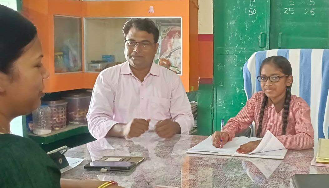 Chandauli News: पिंकी कुमारी बनीं एक दिन की प्रधानाध्यापिका