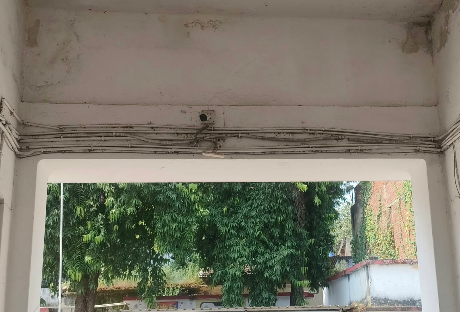 Banda News:अतर्रा, नरैनी थाने में बंद मिला एक-एक कैमरा - One Camera ...