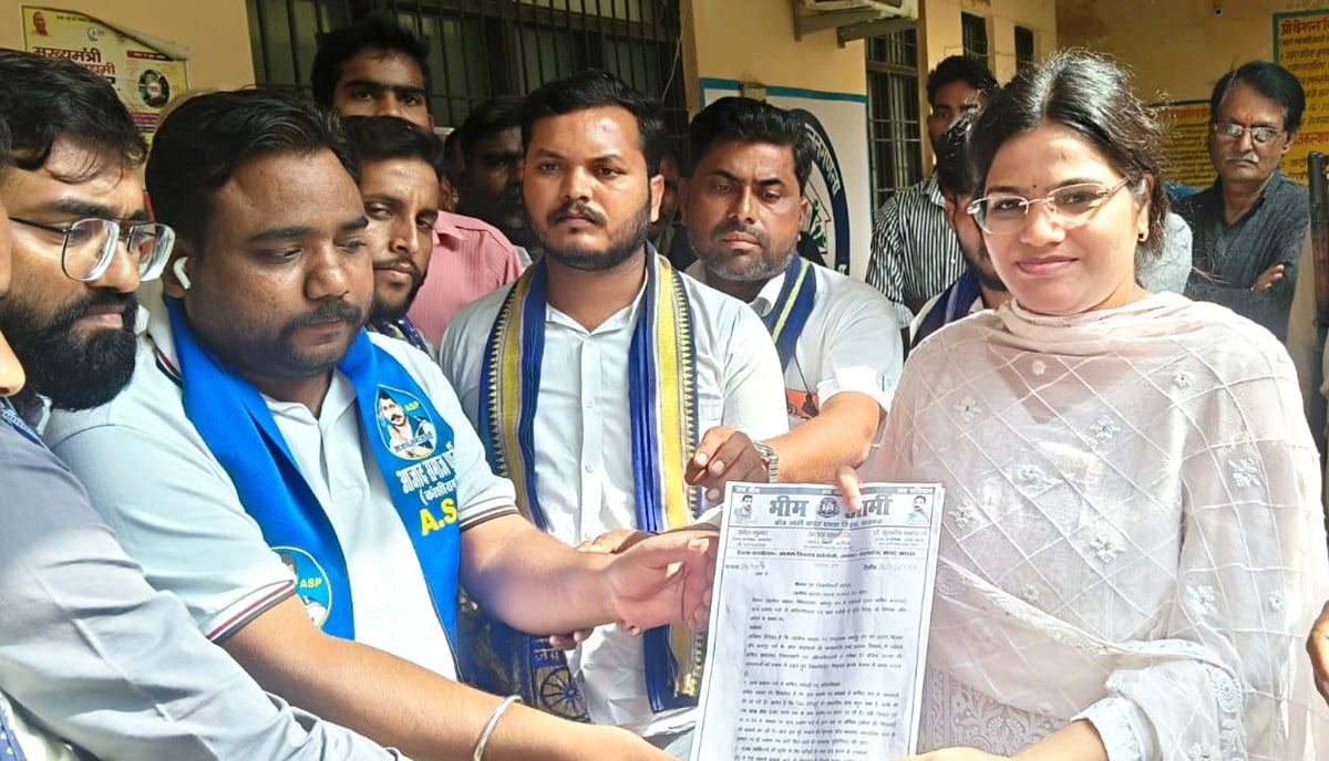 Kasganj News: बेमौसम बारिश से बर्बाद फसलों का सर्वे कराया जाए