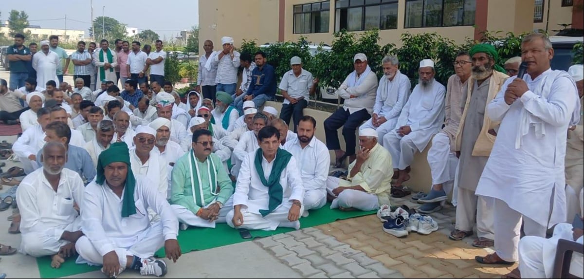 Shamli News: गन्ने का भाव 500 रुपये करने और बकाया भुगतान मांगा