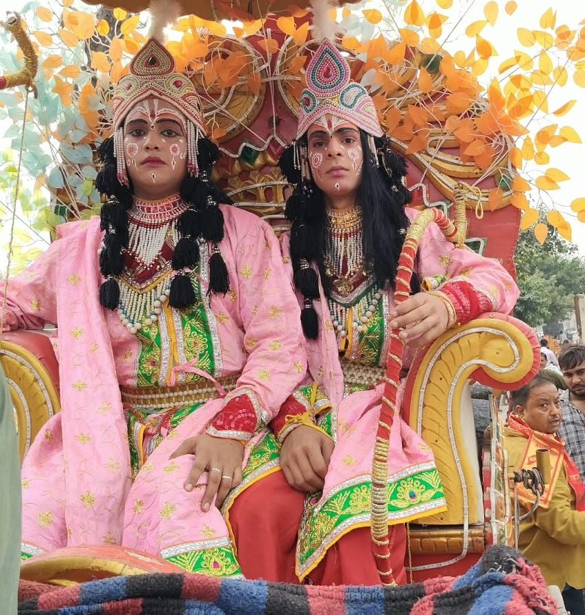 Budaun News: सहसवान में भी बैंड-बाजों और काली अखाड़ों के साथ निकाली राम बरात
