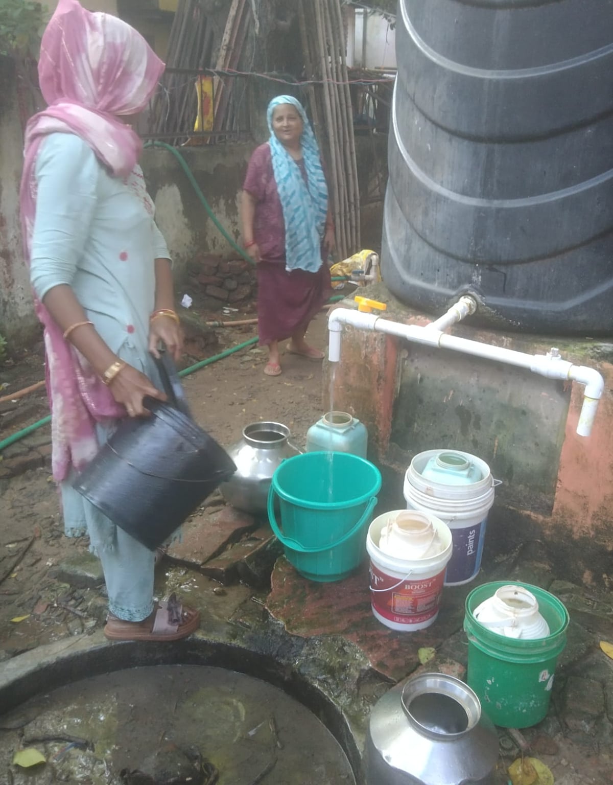 Agra News: त्योहार पर रुकी गंगाजल की आपूर्ति, 12 लाख लोग तरसे
