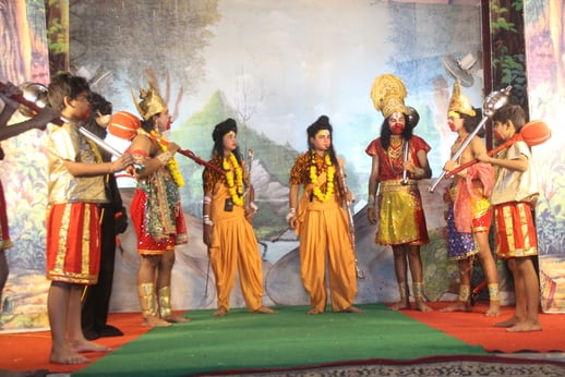 Jhansi News: रावण वध एवं श्रीराम के राजतिलक का हुआ मंचन