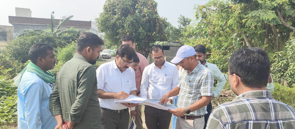 Kushinagar News: गंडक में भरी सिल्ट निकालकर बांध पर दबाव कम करने की तैयारी