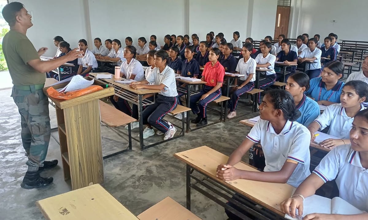 Fatehpur News: 439 कैडेट्स ने लिया सैन्य प्रशिक्षण, बढ़ेगा आत्मविश्वास
