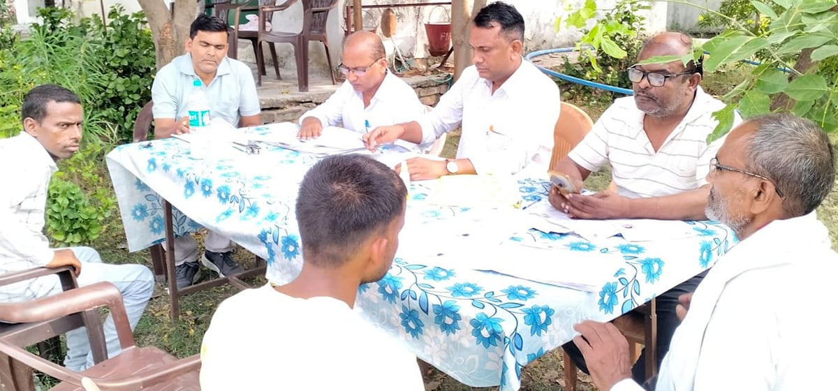 Mahoba News: युवाओं ने भरा फाॅर्म-6, बोले-अब हम भी कर सकेंगे मतदान