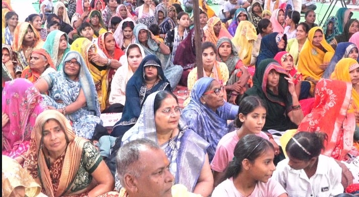Etawah News: माता-पिता के वचनों की मर्यादा के लिए भगवान राम ने त्यागा था राजपाट