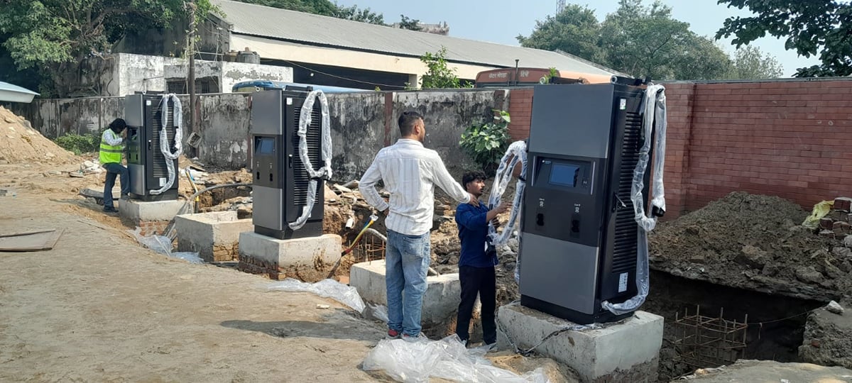 Noida News: ग्रेटर नोएडा डिपो में 3 दिन में शुरू होंगे तीन ईवी चार्जिंग स्टेशन