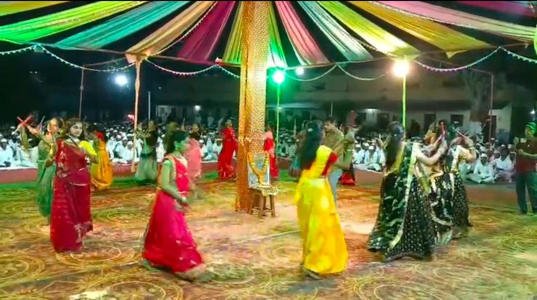 सेंट्रल जेल कैदियों ने दी गरबे की प्रस्तुति