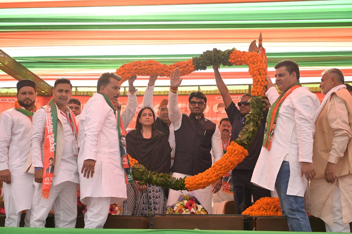 Meerut News: कोल में रानद सम्मेलन में भीड़ कम, श्रीकांत त्यागी भाजपा पर बरसे