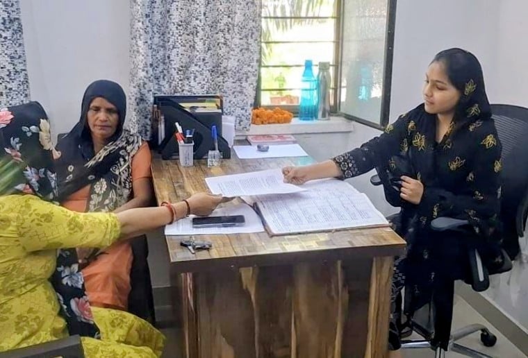 Meerut News: मिशन शक्ति केंद्र की एक दिन की प्रभारी बनीं हुमैरा
