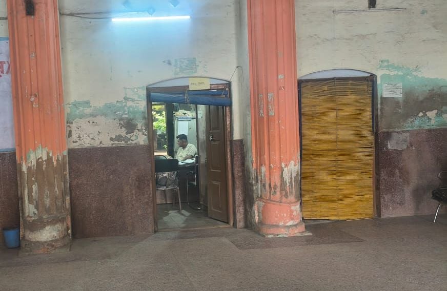 Unnao News: पालिका में दो, आरएसएस  इंटर काॅलेज बूथ पर आया एक फार्म