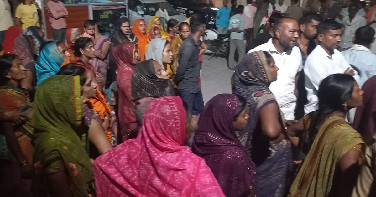 Azamgarh News: पिता का शव लेकर थाने पहुंचा बेटा