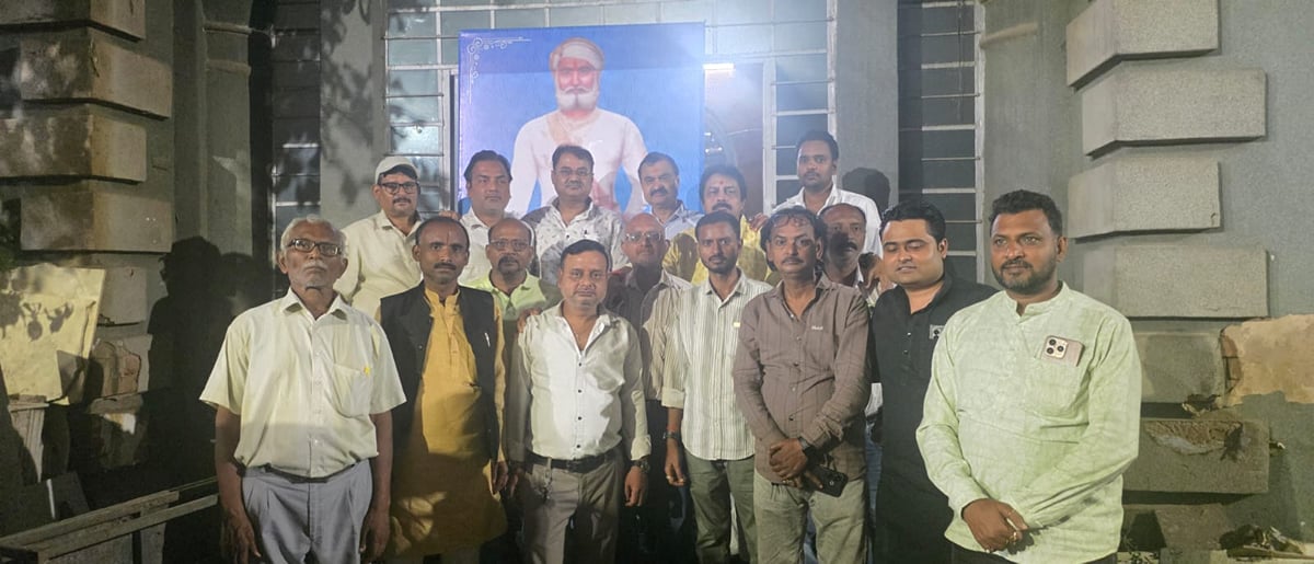 Prayagraj News: व्यापार मंडल करेगा शस्त्र पूजन का आयोजन