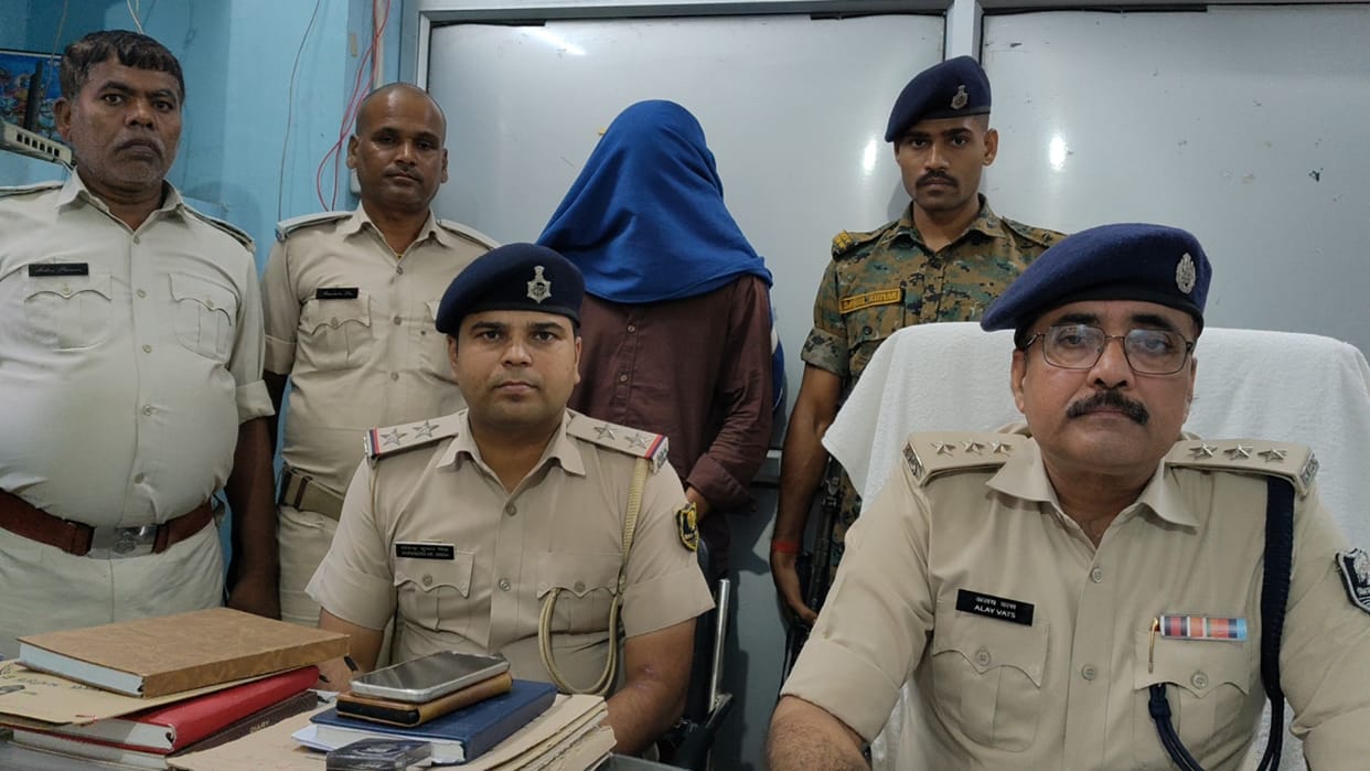 Muzaffarpur Bihar news : notorious criminal who was moving around armed with weapon and