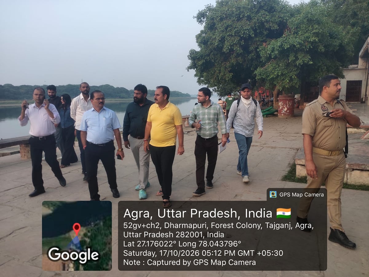 Agra News: यमुना के घाटों पर बनाए दुर्गा प्रतिमा विसर्जन कुंड