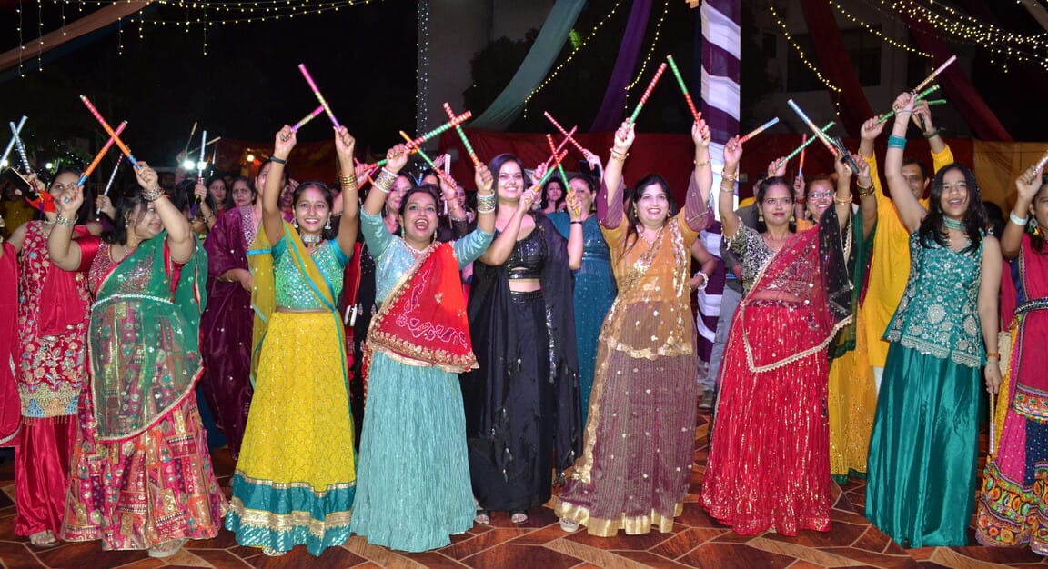 Women in Kaithal danced to the beats of Dandiya; a glimpse of Haryanvi and Rajasthani culture was on display.