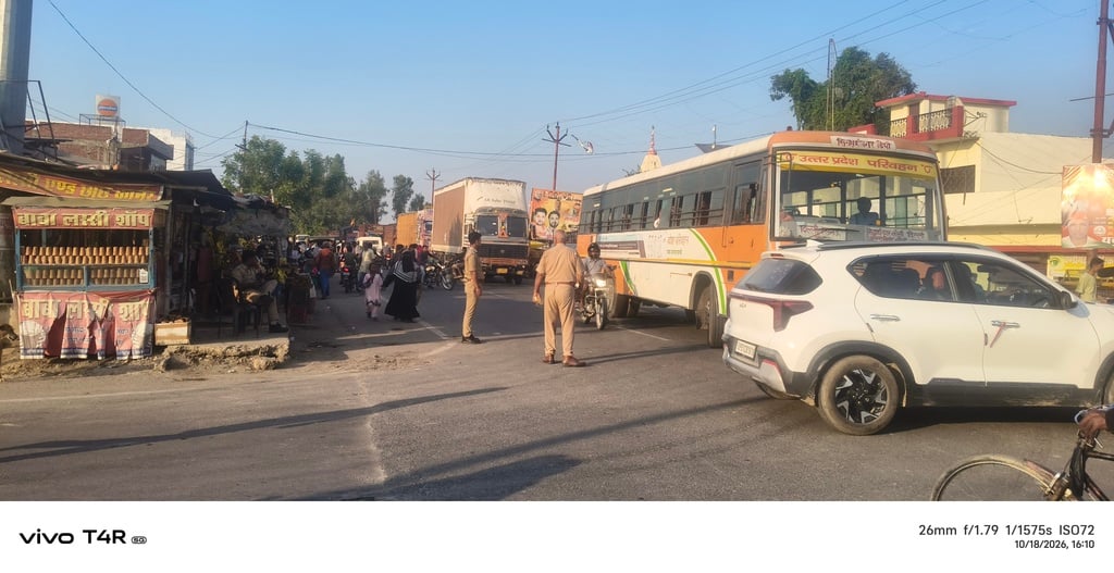 Basti News: वीआईपी आगमन से हाईवे पर चार घंटे डायवर्जन, दूसरे रास्तों पर बढ़ा वाहनों का दबाव