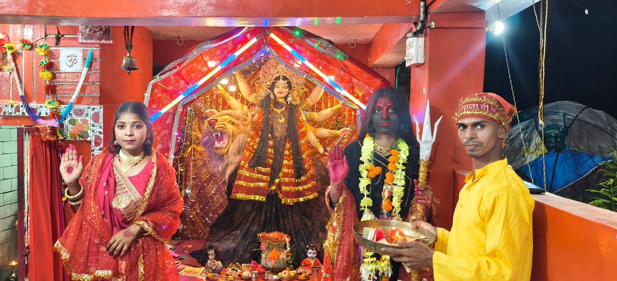 Prayagraj News: महागौरी की पूजा-अर्चना से मिलती है सुख-समृद्धि