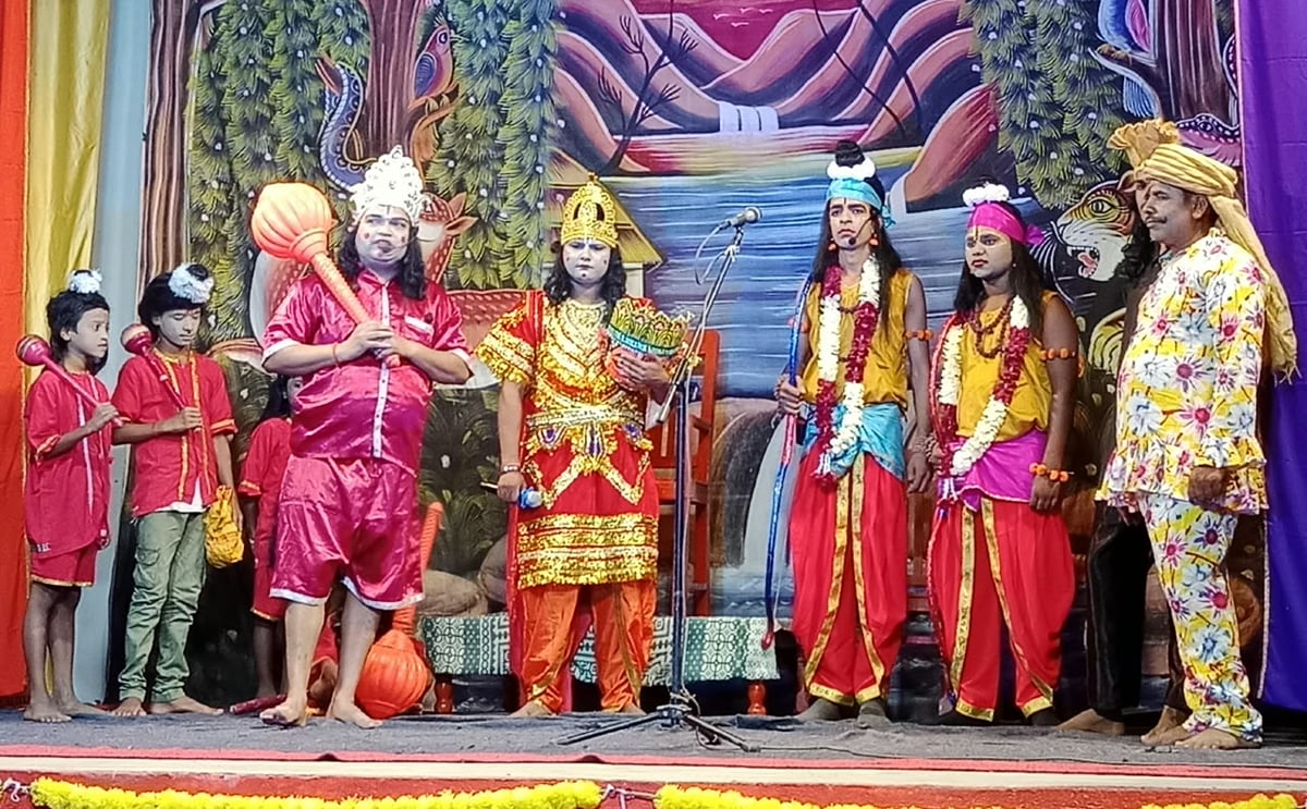 Prayagraj News: रामभक्ति के बल पर हनुमान ने जलाई सोने की लंका