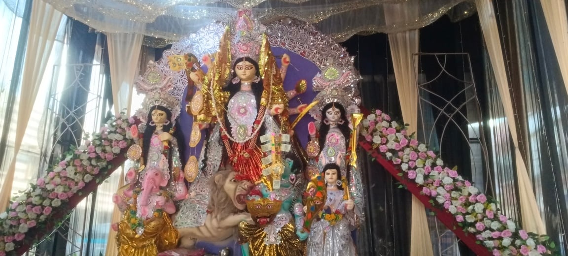 Sant Kabir Nagar News: वैष्णो काली दरबार में दर्शन से पूर्ण होती है हर मनोकामना
