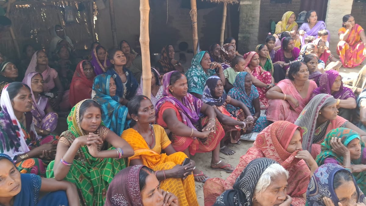 Ambedkar Nagar News: बुढ़ापे की लाठी छिनी, अब पोती-पोतों के भविष्य की चिंता