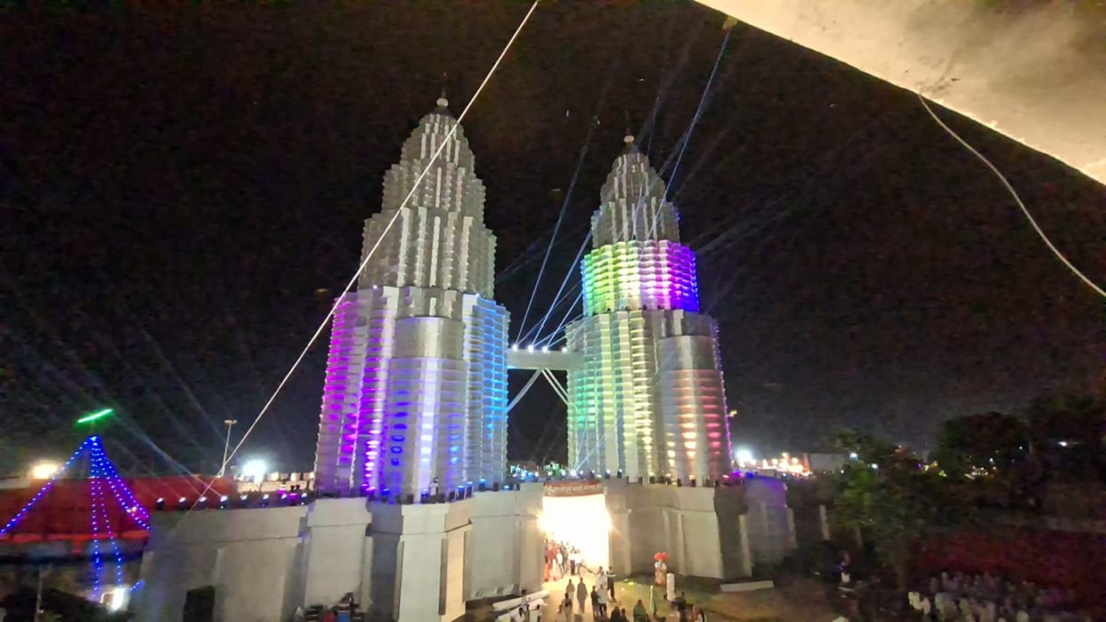 MUNGER DURGA PUJA PANDAL INSPIRED BY TWIN TOWERS, CELEBRITY SHOWS PLANNED