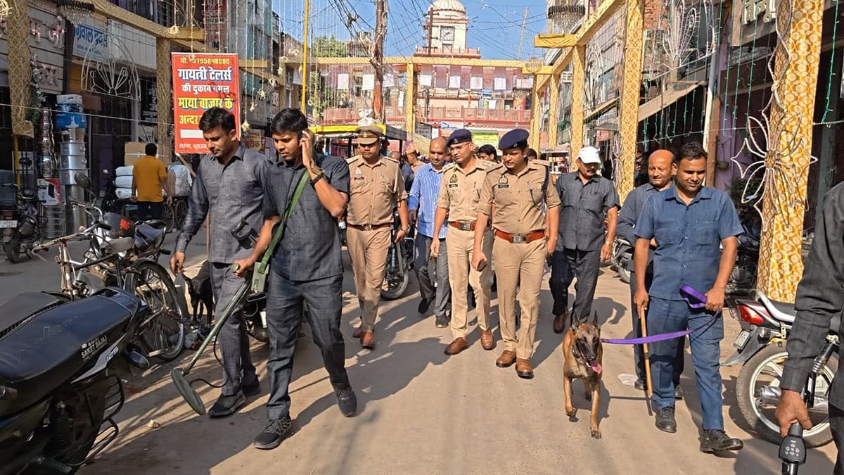 Sultanpur News: कोलकाता की भगदड़ के बाद दुर्गा पंडालों की जांच तेज