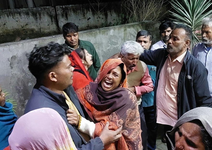 Bijnor News: बरात में आए दूल्हे के चचेरे भाई की सुआ घोंपकर हत्या