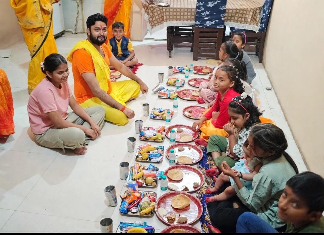 महानवमी : देवी स्वरूप कन्याओं का पूजन कर मां अंबे को दी विदाई
