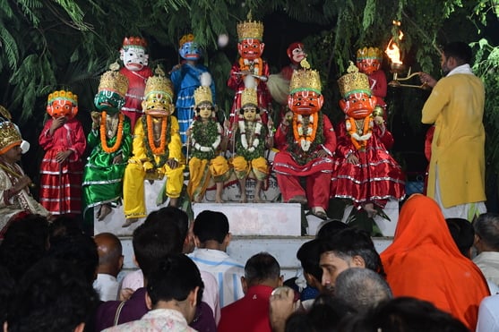 Varanasi News: बिना हाथी के हुई रामनगर की रामलीला, विजयदशमी पर रहेंगे दो हाथी