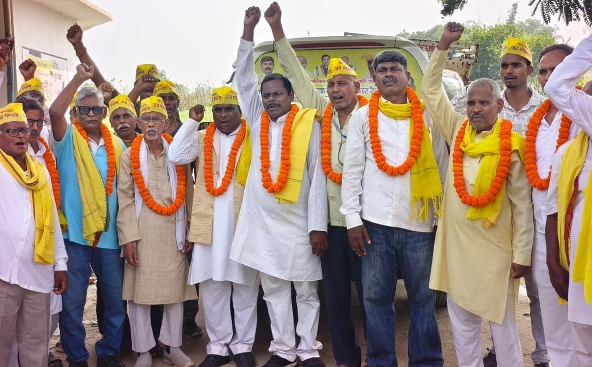 Ballia News: सुरेश शाह गोंगपा के जिलाध्यक्ष परशुराम खरवार बने जिला सचिव