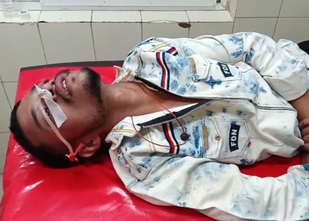 Unnao News: बाइक एजेंसी में मारपीट से आहत युवक ने खाया जहर, भर्ती